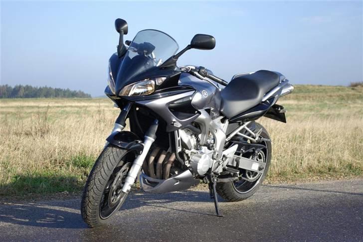 Yamaha FZ6-S "FAZER" billede 1