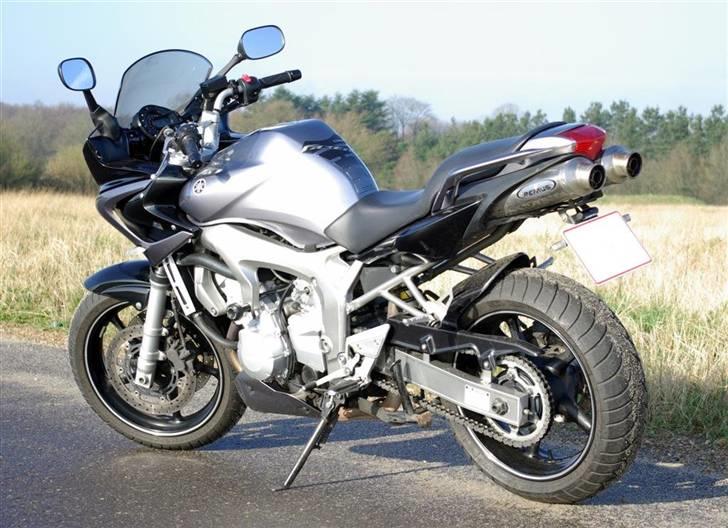 Yamaha FZ6-S "FAZER" billede 2