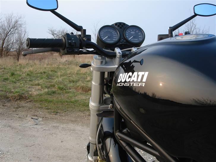 Ducati Monster 620 DARK billede 1