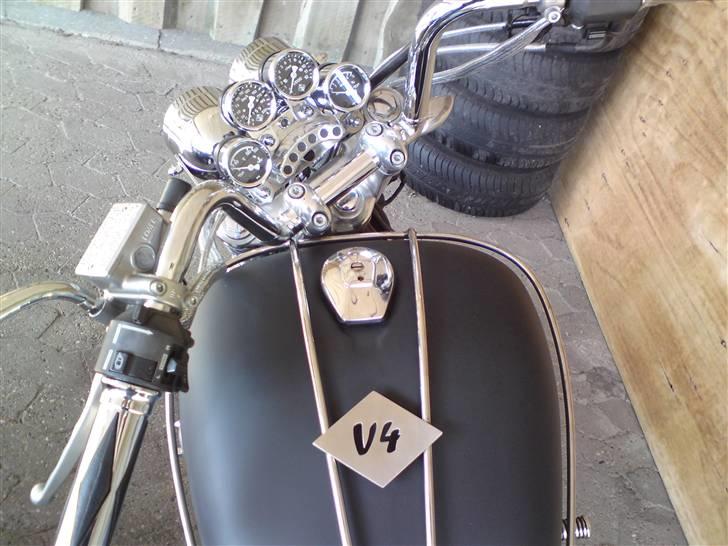 Honda super magna (solgt) - lidt håndlavet lir billede 2