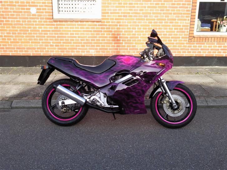 Suzuki GSX R- 250 billede 8