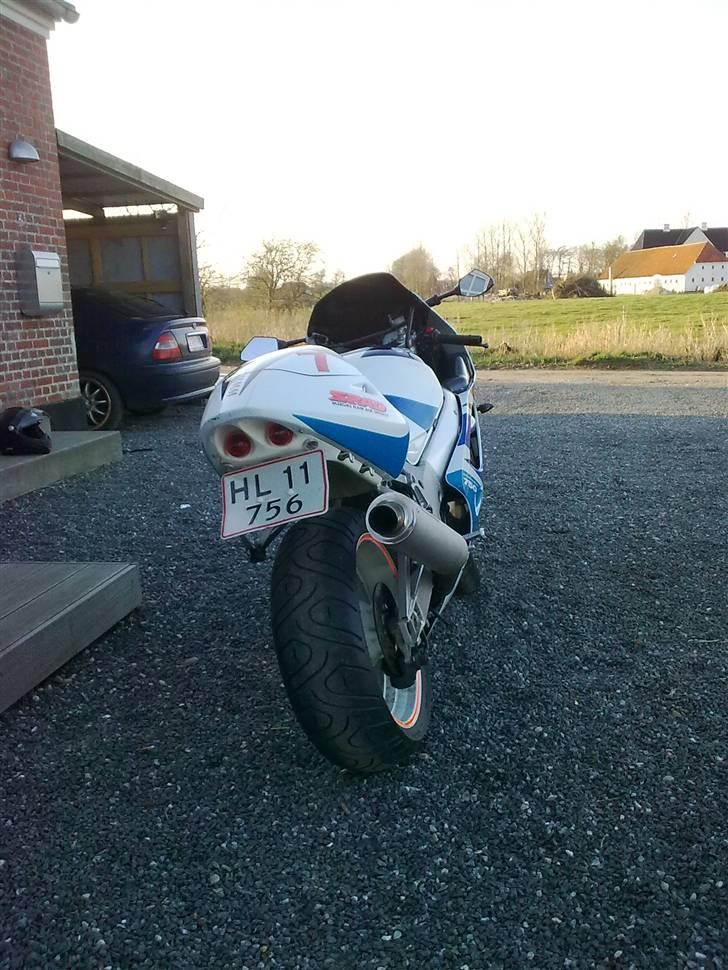 Suzuki GSX R 750 billede 2