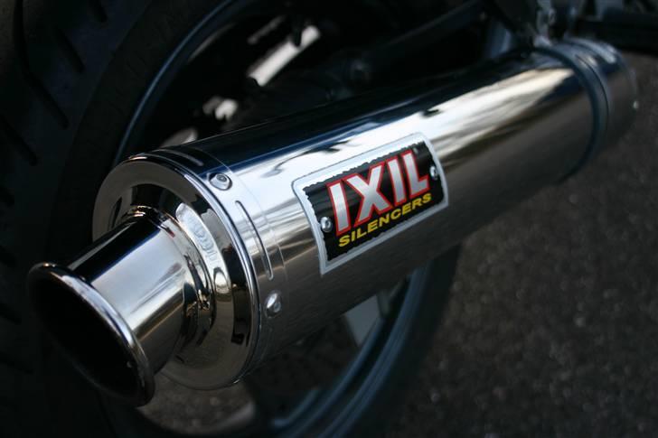 Suzuki GSteiner 500 E -SOLGT- - Credit: König Kjøller™ - IXIL potte tilpasset til originale forrør. Lyder rimelig potent ;o) billede 6