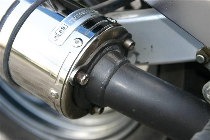 Suzuki GSteiner 500 E -SOLGT- - Credit: König Kjøller™ - Tilpasset forrør her med flance billede 13