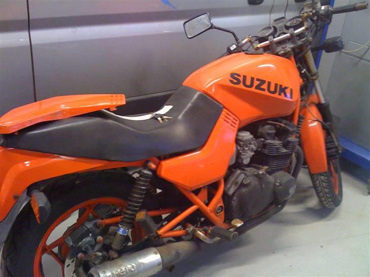 Suzuki GS 650G Katana - Reservedelscykel billede 2