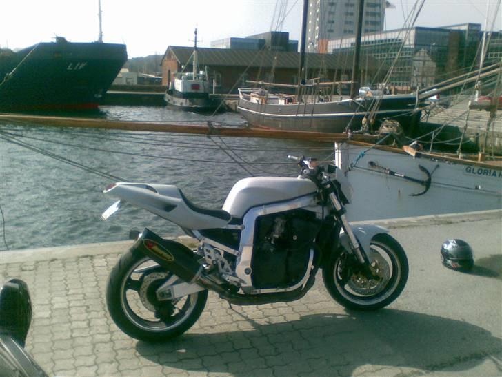 Suzuki GSXR 750 solgt billede 10