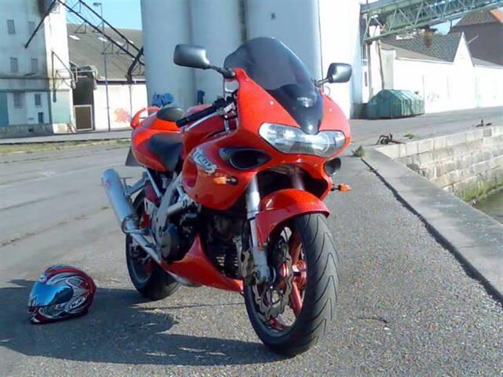 Suzuki TL1000S (SOLGT) billede 1