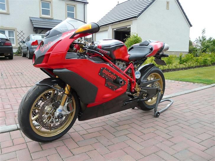 Ducati 999R - Slut resultat efter mange timer og møje og besvær, og mange timer på ebay for stumper billede 13