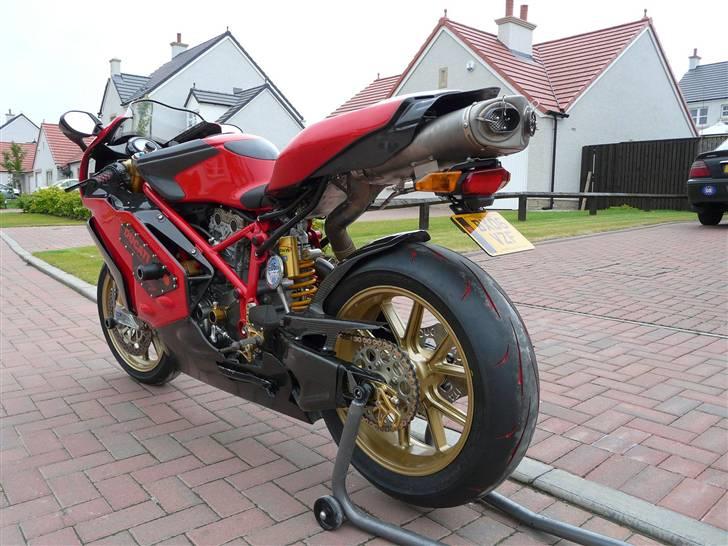 Ducati 999R - Slut resultat efter mange timer og møje og besvær, og mange timer på ebay for stumper billede 15