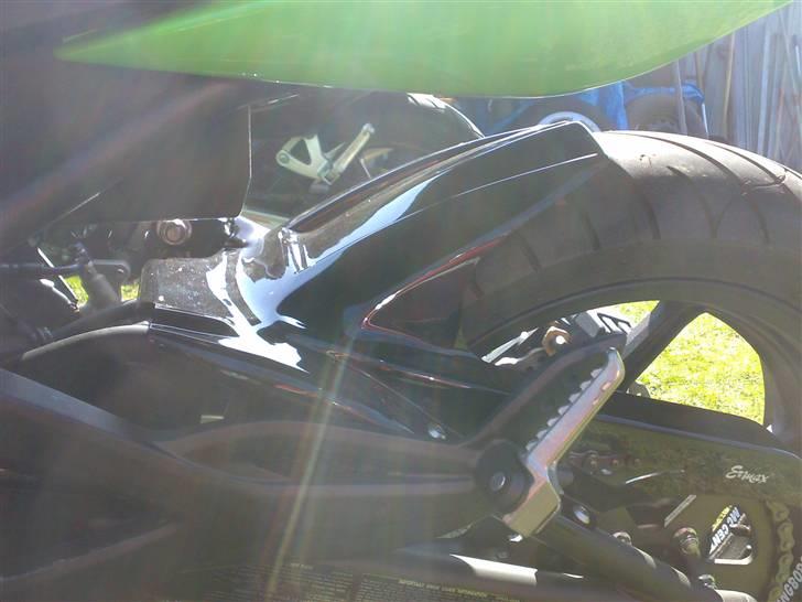 Kawasaki ER-6F - Så er der kommet en hugger på. billede 13