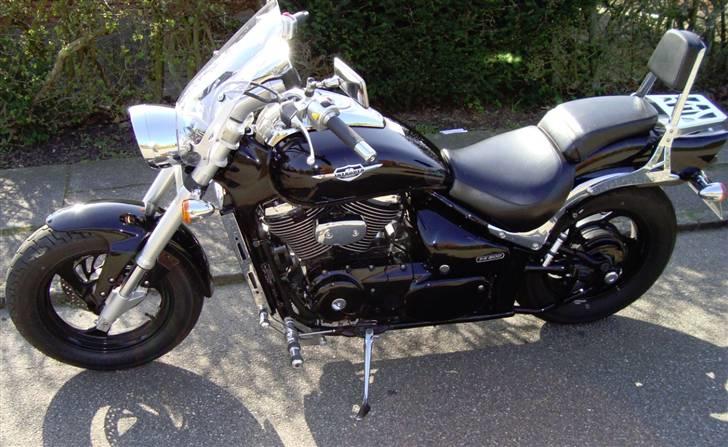 Suzuki M 800 - Det eneste orginale ekstraudstyr er min lille vindeskærm, som jeg er glad for. billede 5