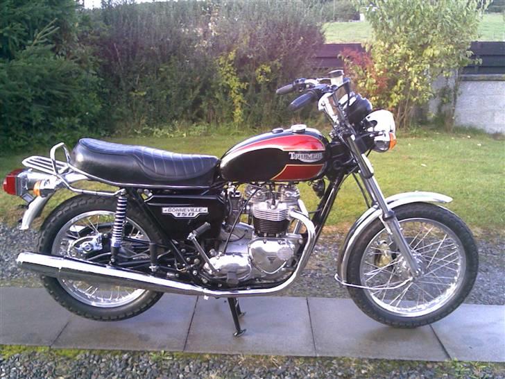 Triumph Bonneville T140E (Solgt)) billede 2