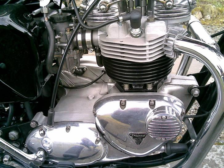 Triumph Bonneville T140E (Solgt)) billede 8