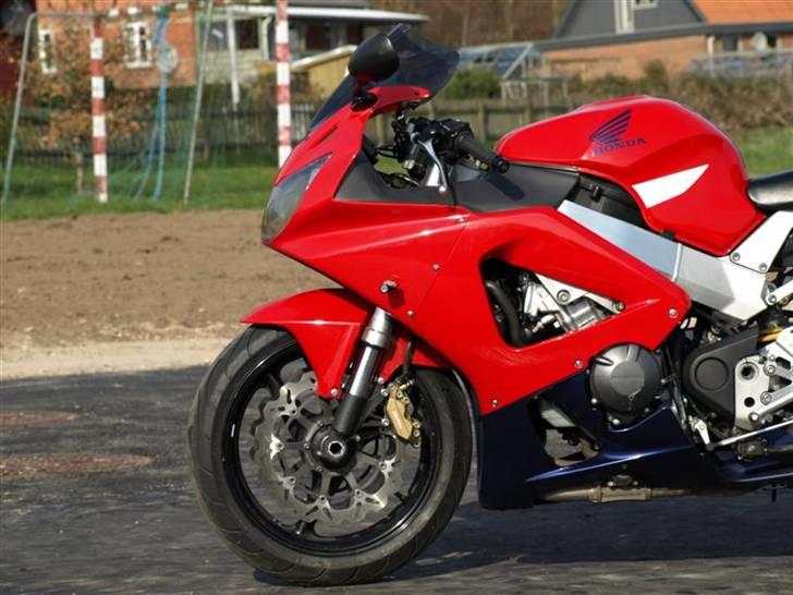 Honda CBR 900 RR billede 10