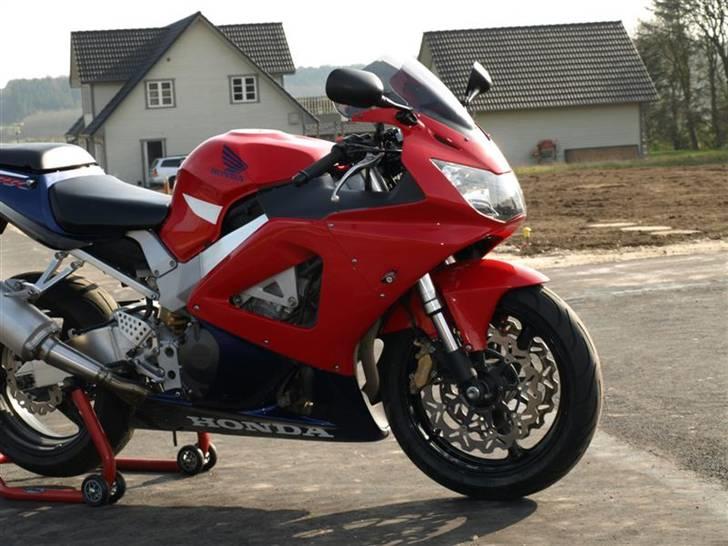 Honda CBR 900 RR billede 17