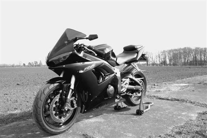 Yamaha YZF R6 billede 2