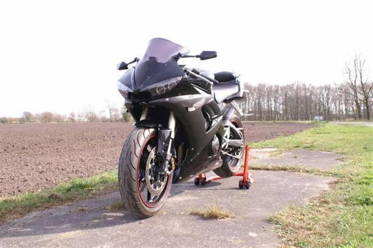 Yamaha YZF R6 billede 3