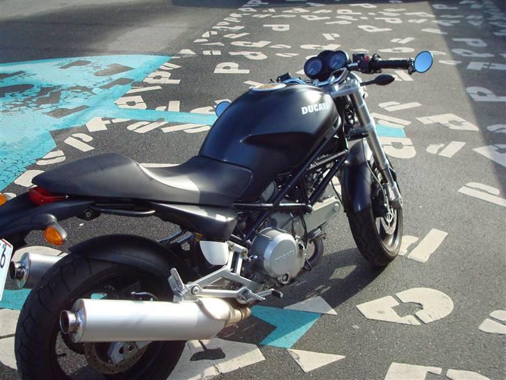 Ducati Monster 620 Dark *SOLGT* billede 9