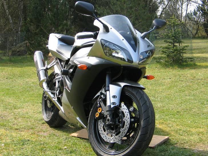 Yamaha yzf r1  billede 10