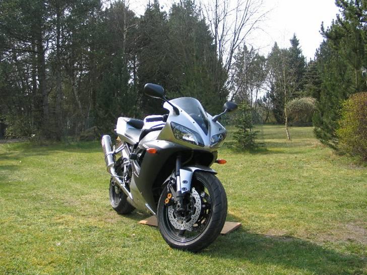 Yamaha yzf r1  billede 11