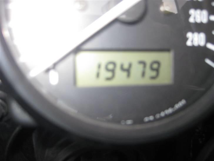 Suzuki GsxR 600 billede 3