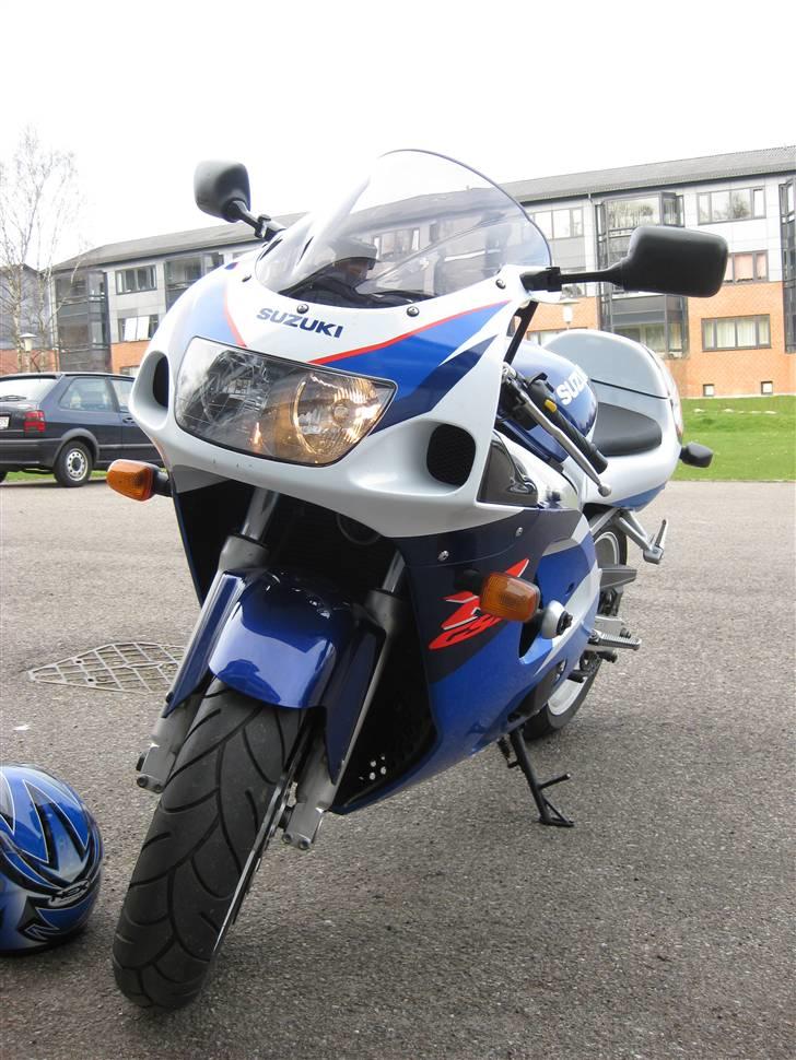 Suzuki GsxR 600 billede 7