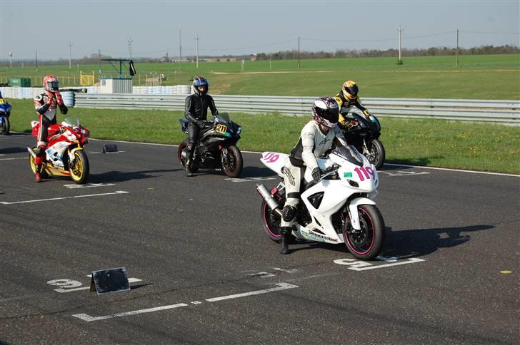 Suzuki GSX-R 750 K7 FORÆRET VÆK! billede 16