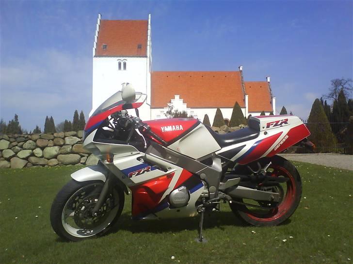 Yamaha FZR 600 billede 11