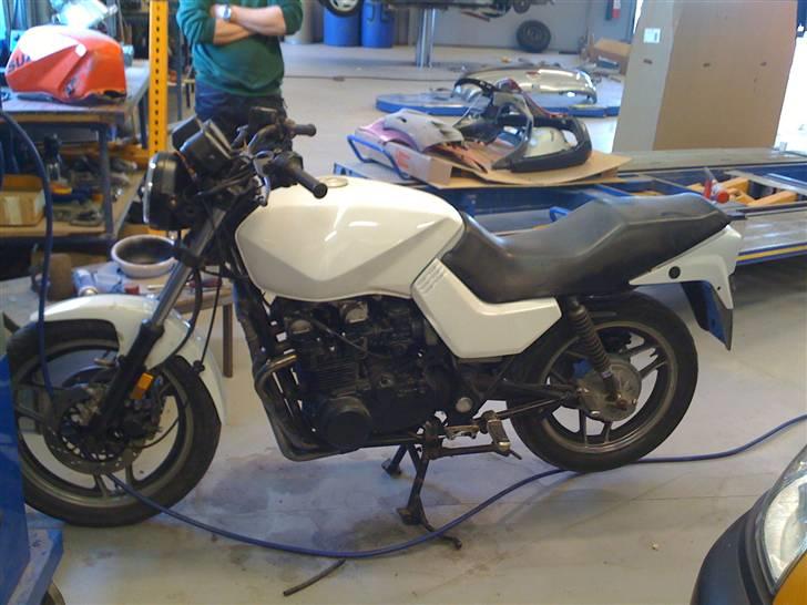 Suzuki GS 650G Katana - Så den snart klar billede 8