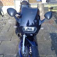 Suzuki GSX 600 F