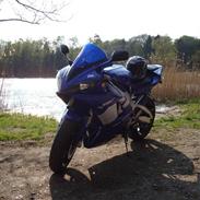 Yamaha yzf r1