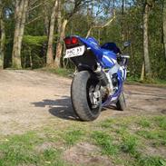 Yamaha yzf r1