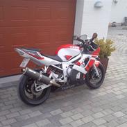 Yamaha R 6 solgt