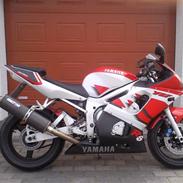 Yamaha R 6 solgt