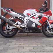 Yamaha R 6 solgt