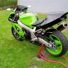 Kawasaki ZX7R