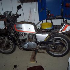 Suzuki GS 450 E