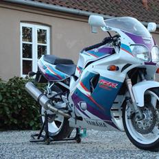 Yamaha FZR600R 4JH (solgt)