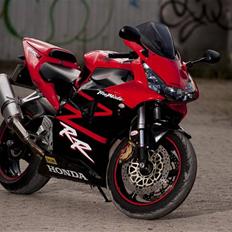 Honda CBR 954 RR *Solgt*