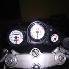 Suzuki gsxr 750w solgt