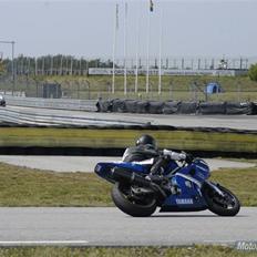 Yamaha YZF R6 '01 Banecykel (Solgt)