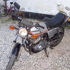 Suzuki GS 450 E