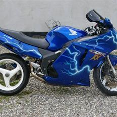 Honda cbr 1100xx blackbird