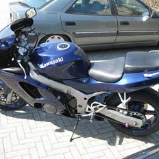 Kawasaki zx600f