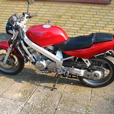 Honda Hawk 647 GT 
