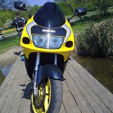 Suzuki GSX - R 750 Aka. Brumbass (solgt)