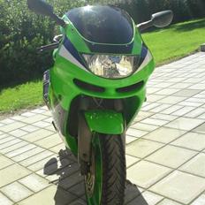 Kawasaki ZX6R