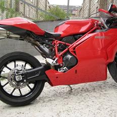 Ducati 749