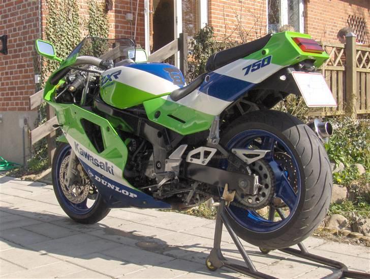 Kawasaki zxr 750 H1 Solgt billede 3