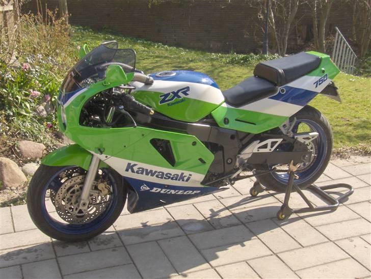 Kawasaki zxr 750 H1 Solgt billede 8